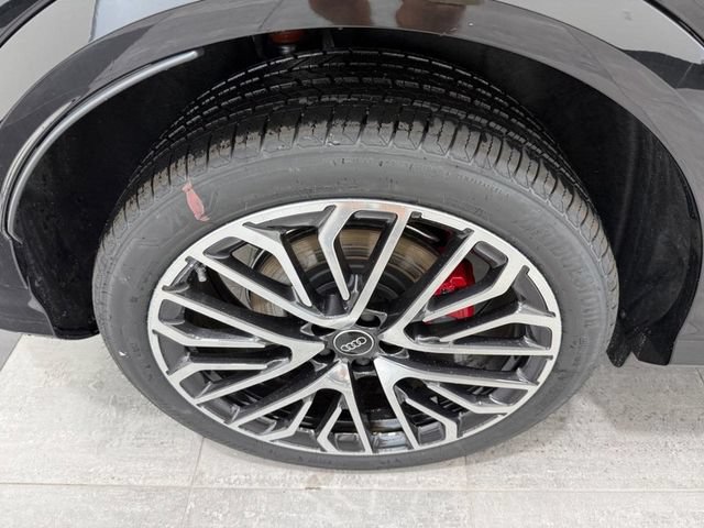 New 2026 Audi SQ5 Prestige AWD/4WD image 3
