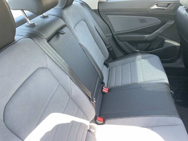New 2027 Volkswagen Jetta SE FWD image 28