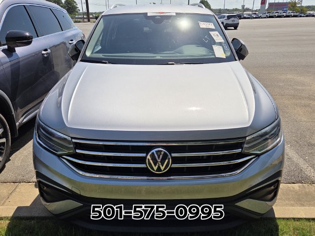 Used 2023 Volkswagen Tiguan SE FWD image 7