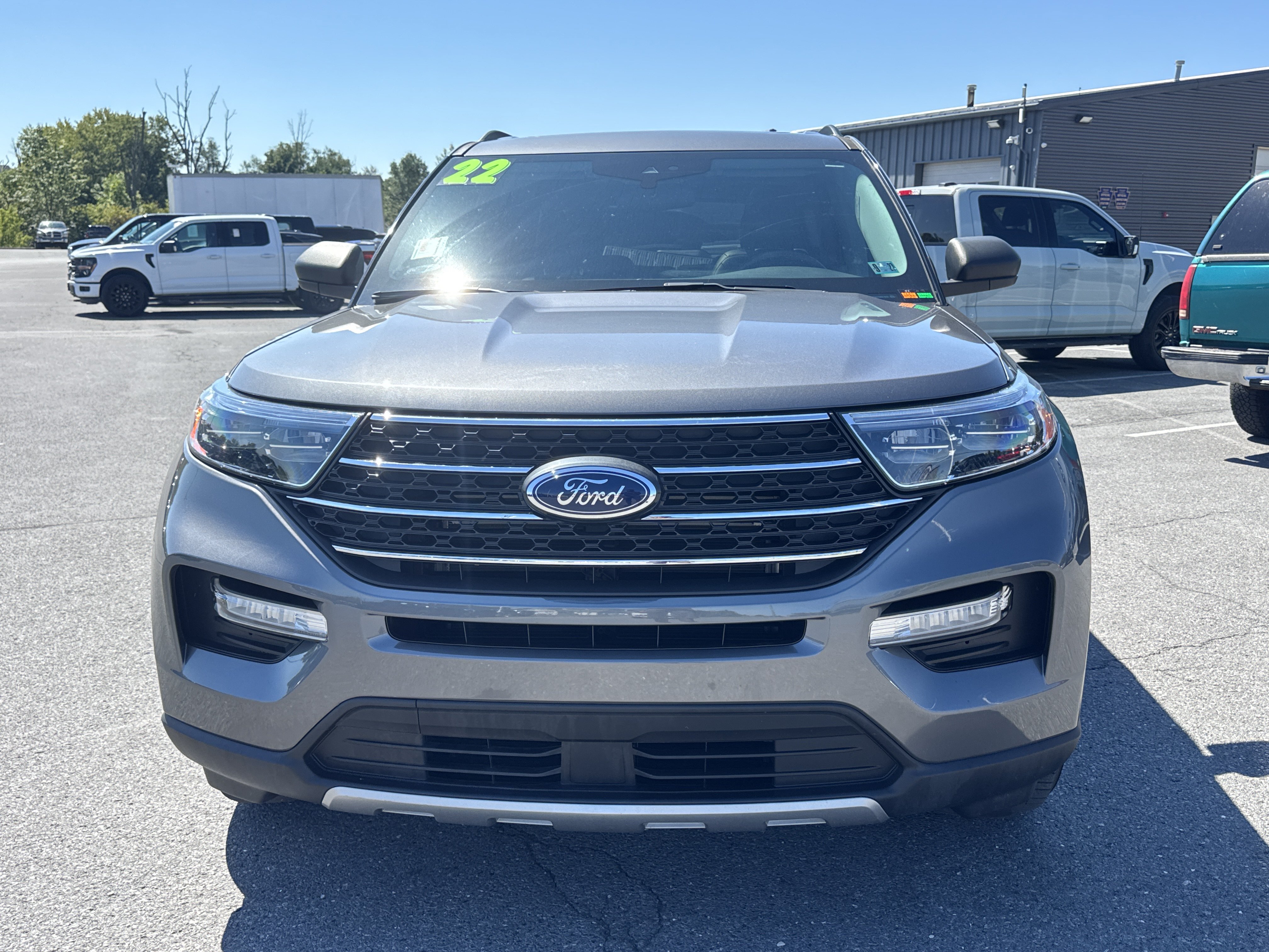 Used 2022 Ford Explorer XLT w/ Equipment Group 202A AWD/4WD image 10