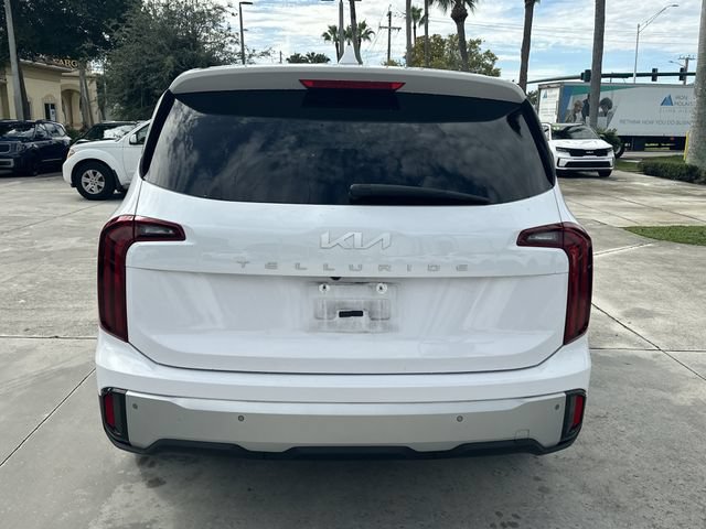 Certified 2024 Kia Telluride LX FWD image 7