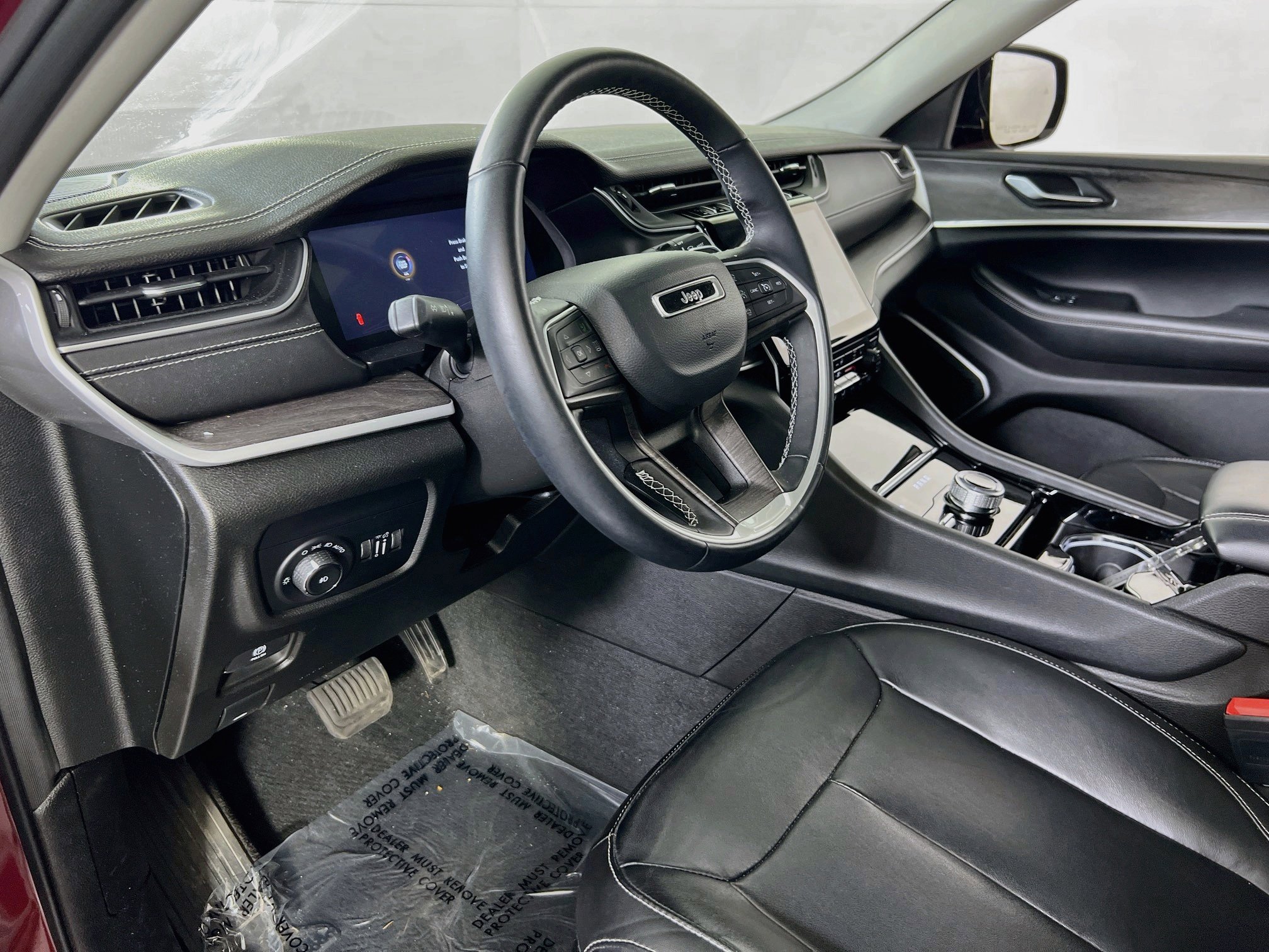 Used 2022 Jeep Grand Cherokee Limited image 9