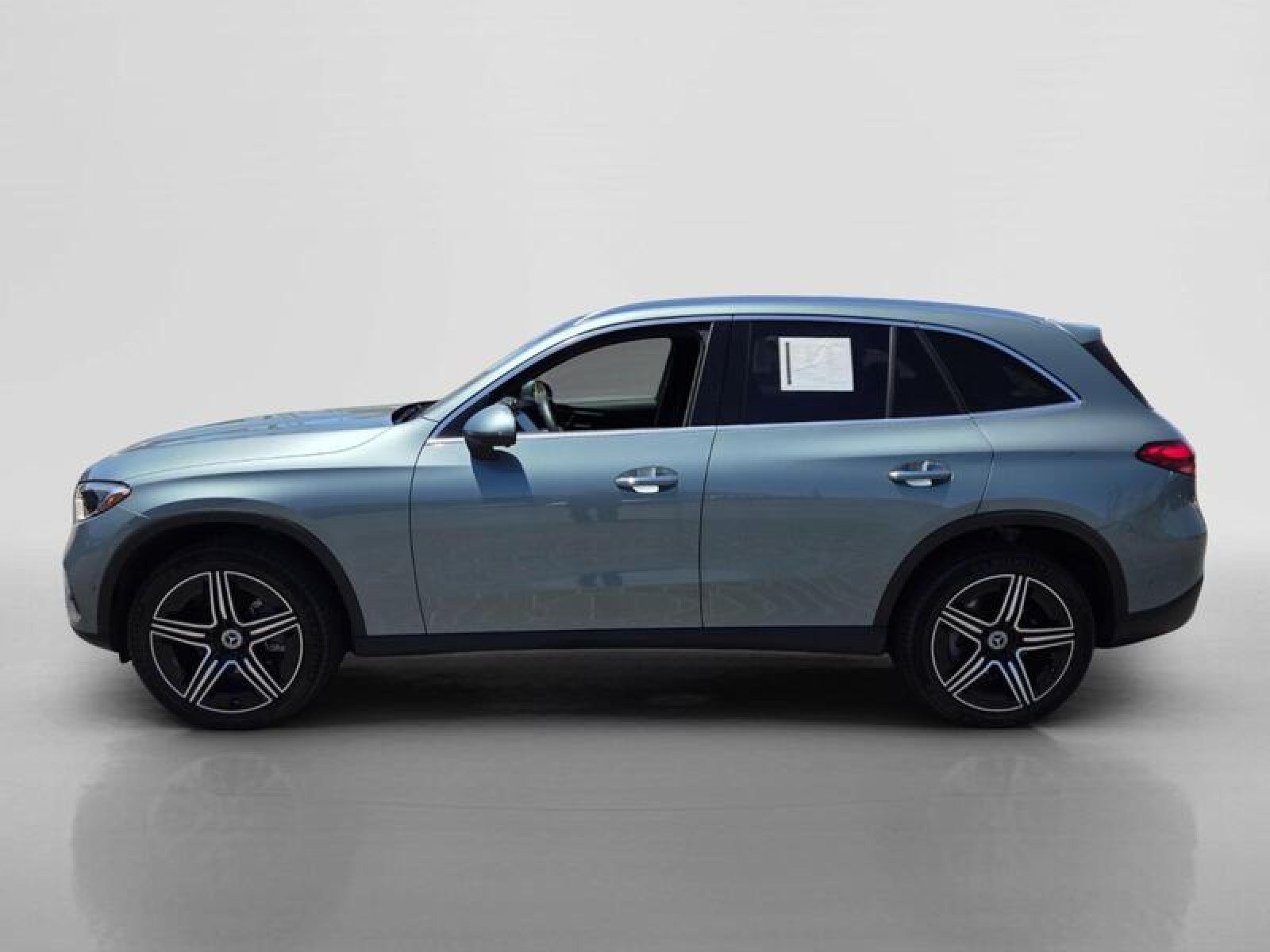 Certified 2026 Mercedes-Benz GLC 300 image 2