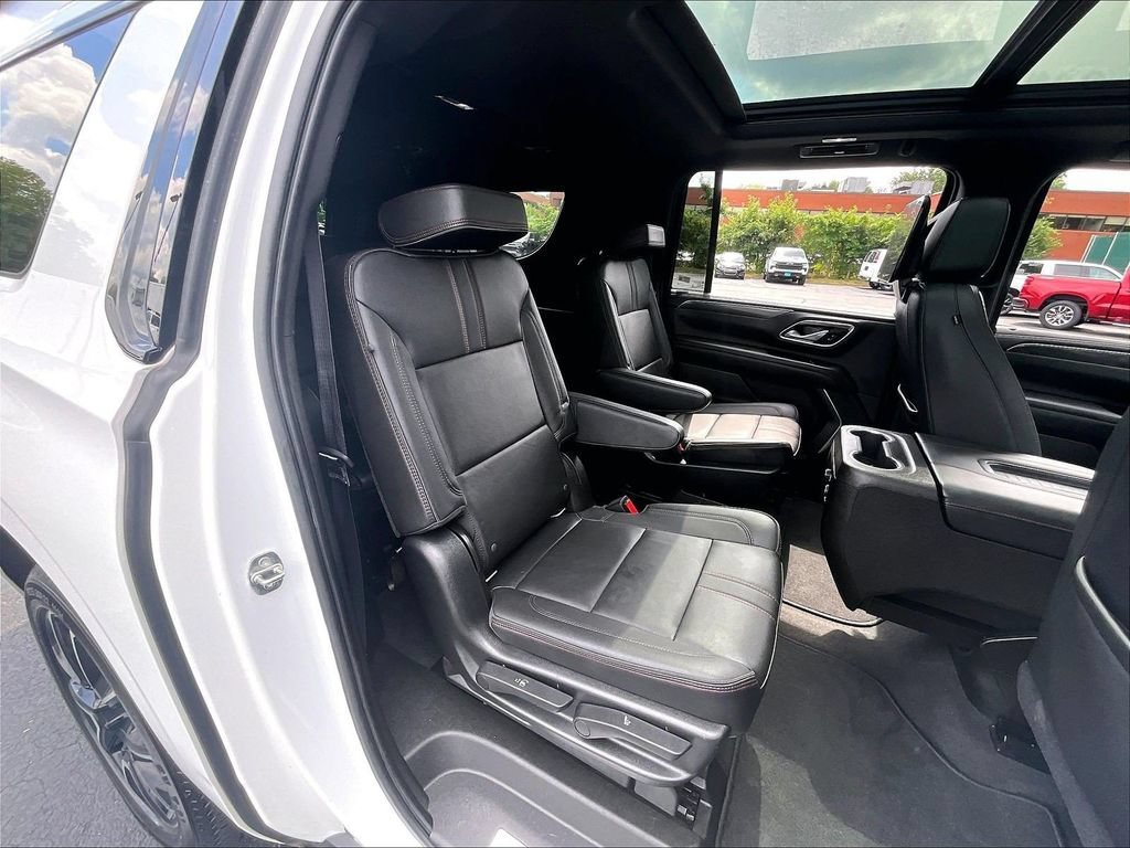 Used 2021 Chevrolet Suburban RST w/ Luxury Package AWD/4WD image 15