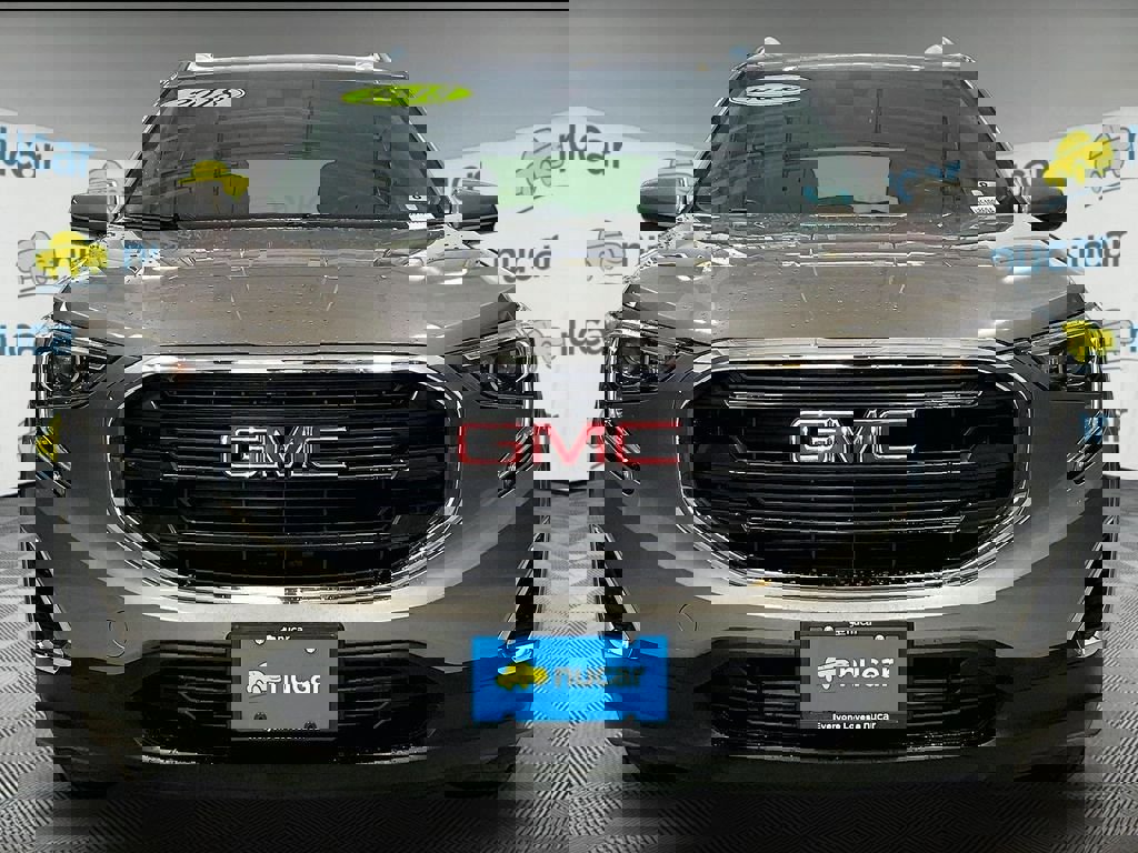 Used 2018 GMC Terrain SLE w/ Driver Convenience Package image 2