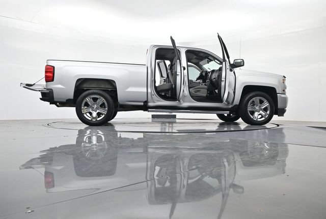 Used 2018 Chevrolet Silverado 1500 Custom w/ Custom Value Package RWD image 51