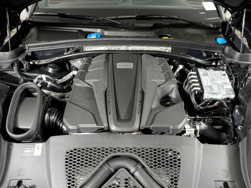 New 2026 Porsche Macan S AWD/4WD image 40