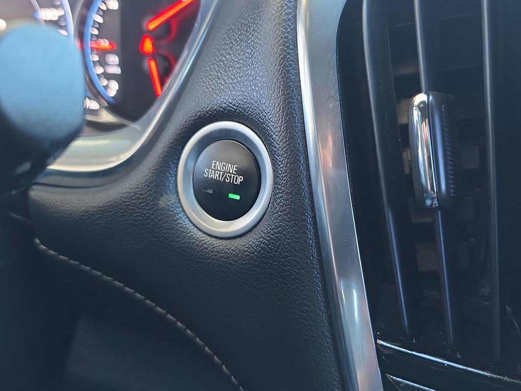 Used 2023 Chevrolet Traverse Premier w/ Redline Edition image 17