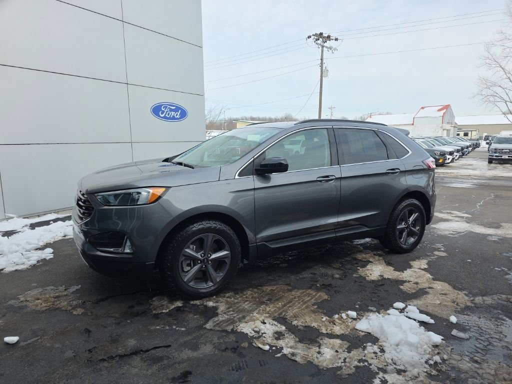 Used 2022 Ford Edge SEL w/ Sport Appearance Package image 2