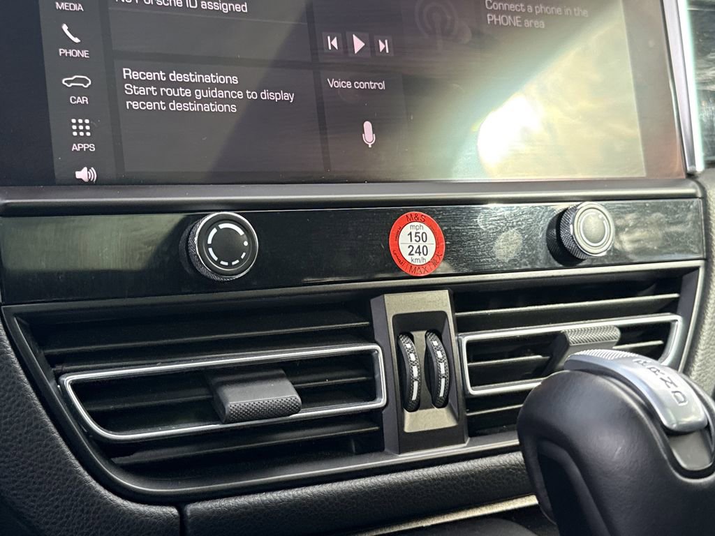 Used 2024 Porsche Macan Turbo image 35