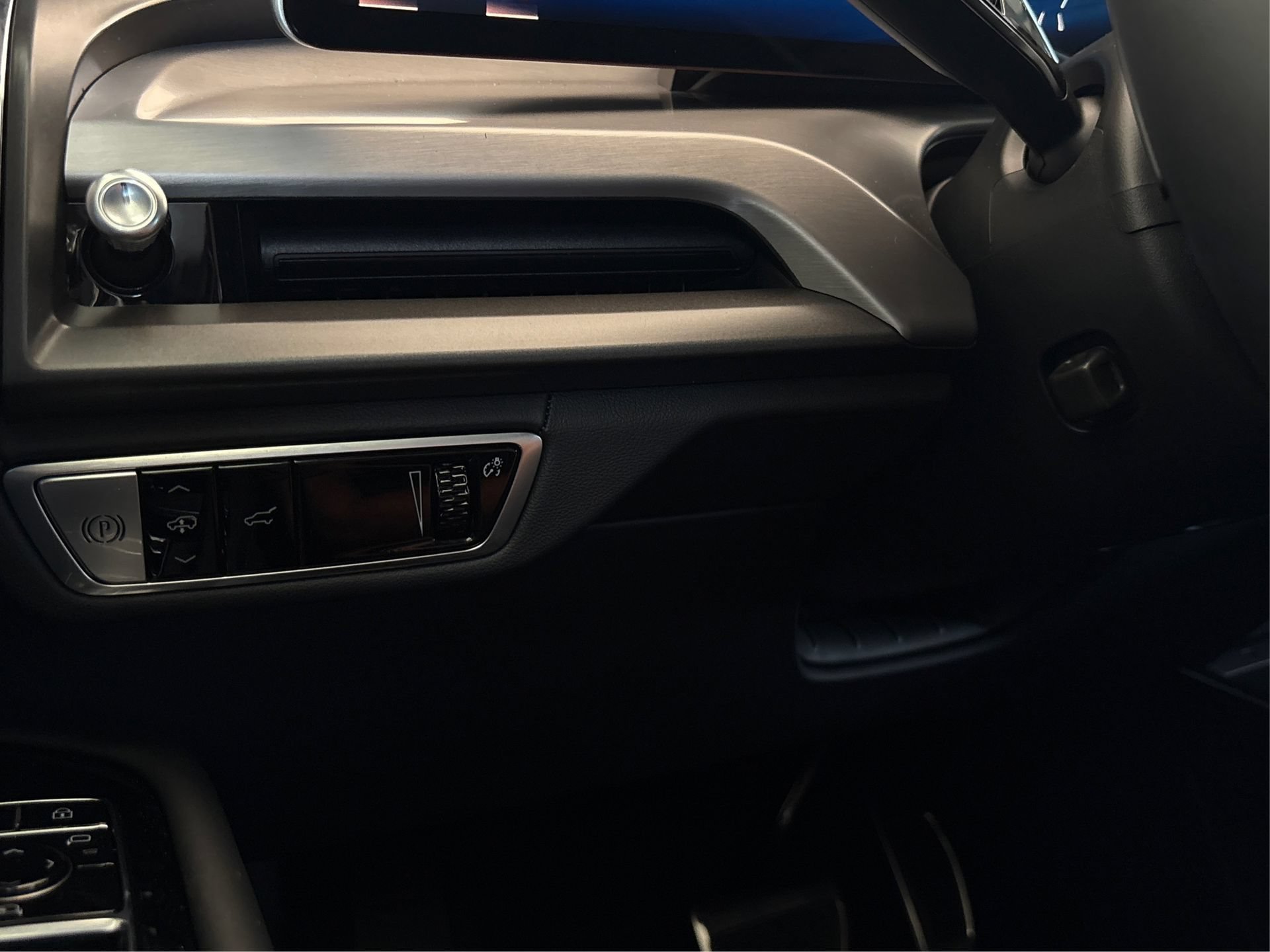New 2026 Cadillac Vistiq Premium Luxury AWD/4WD image 20