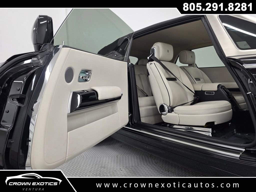 Used 2010 Rolls-Royce Phantom Drophead Coupe image 23