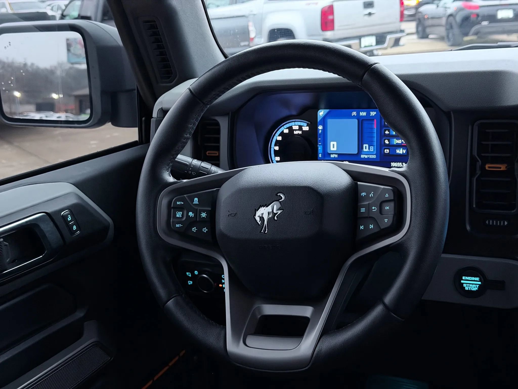 Used 2022 Ford Bronco Badlands image 13