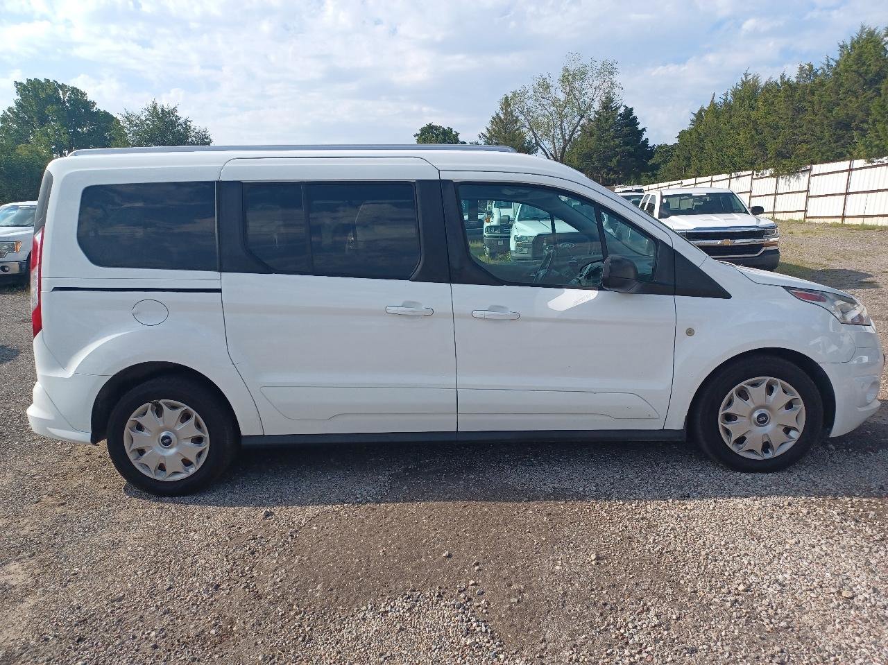 Used 2018 Ford Transit Connect XLT FWD image 4