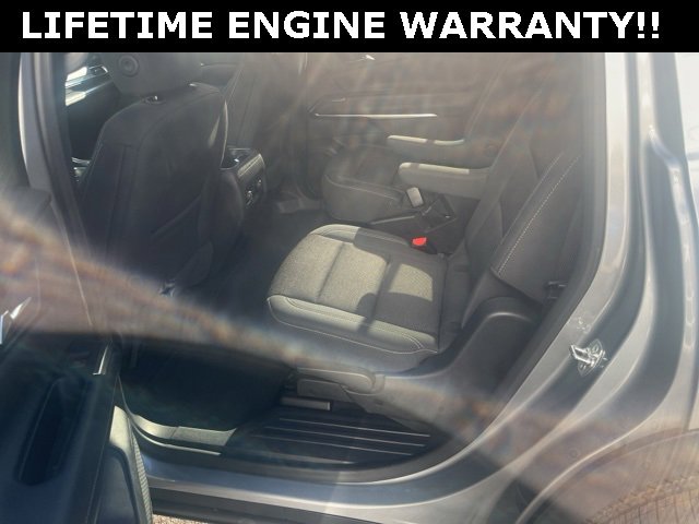 Used 2025 Chevrolet Traverse LT image 15