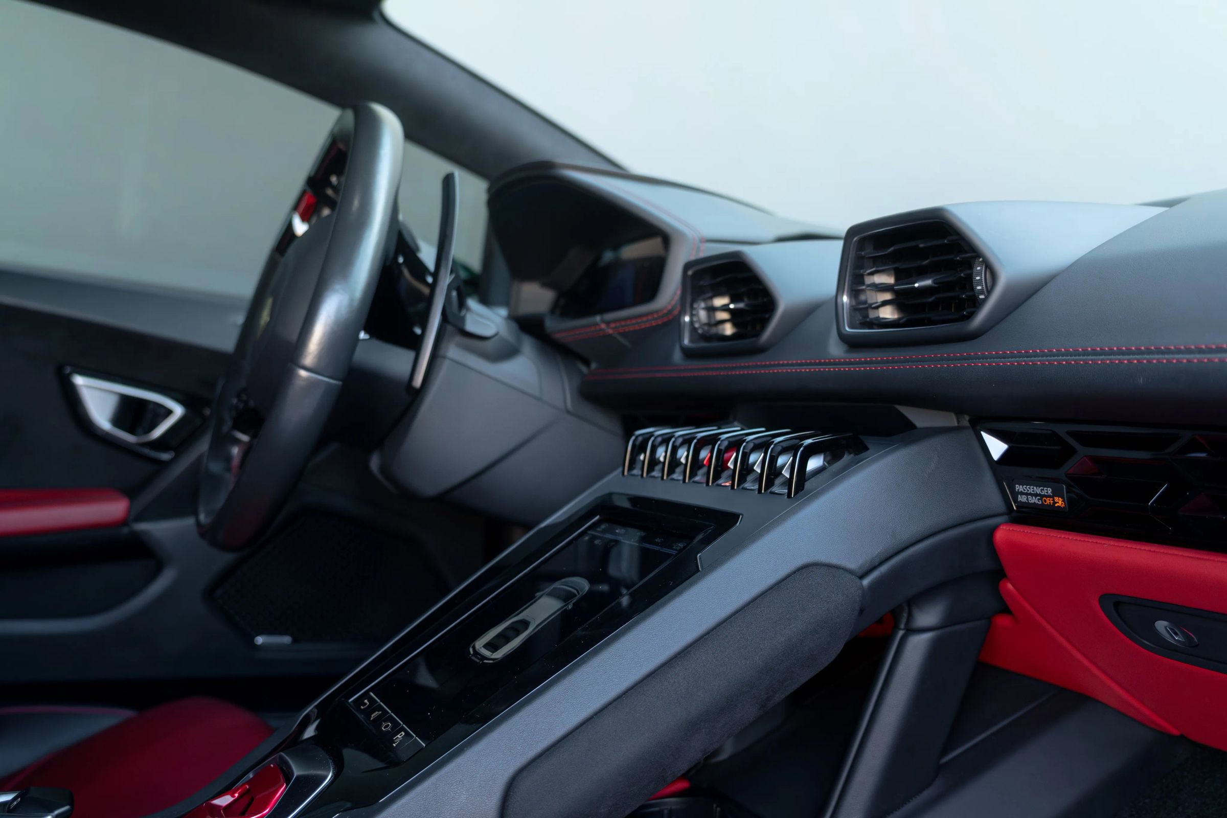 Used 2021 Lamborghini Huracan EVO image 20