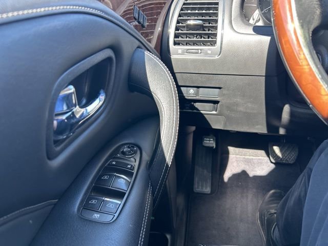 Used 2019 INFINITI QX80 Luxe image 16