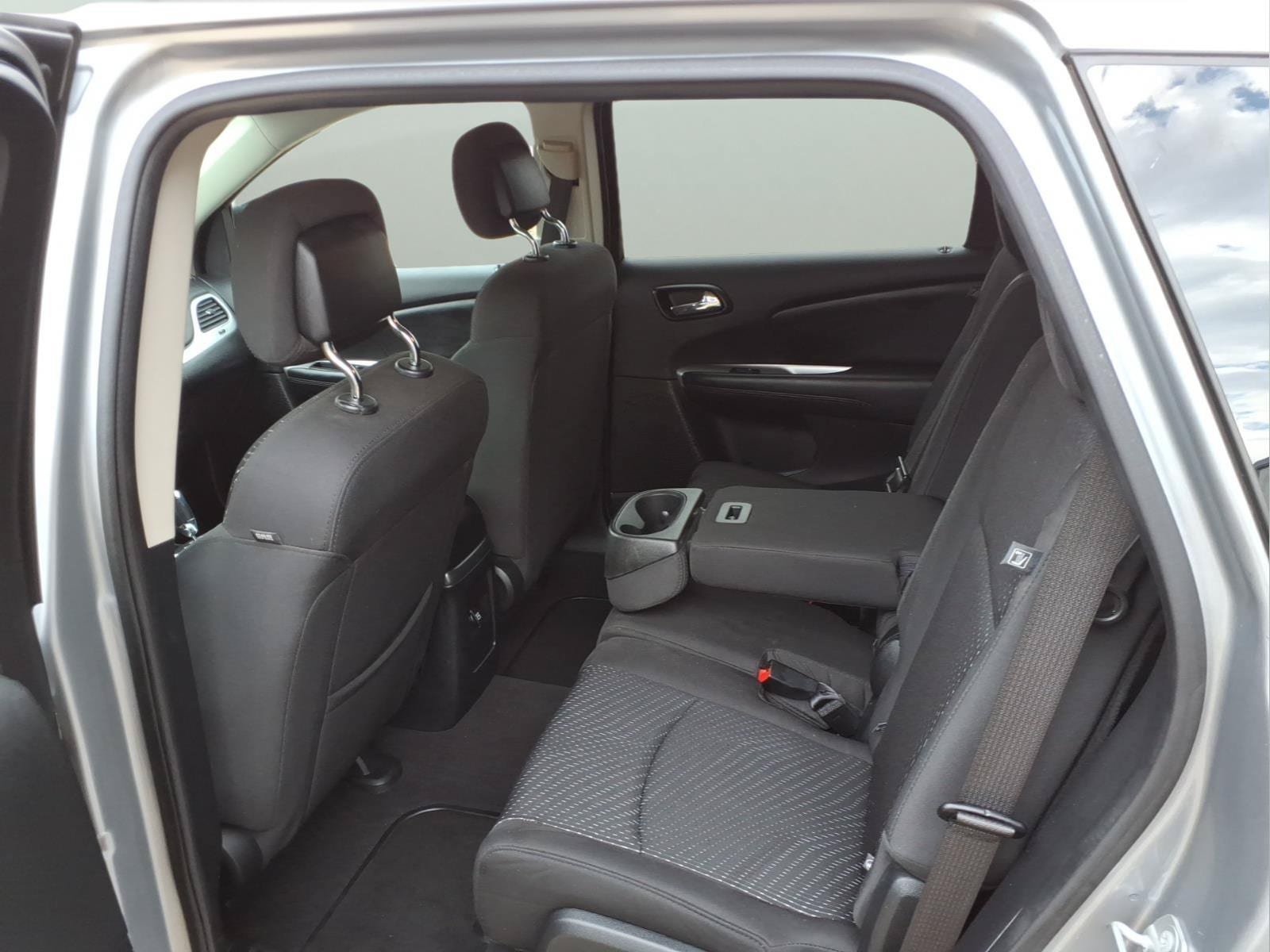 Used 2018 Dodge Journey SE w/ Blacktop Package FWD image 26