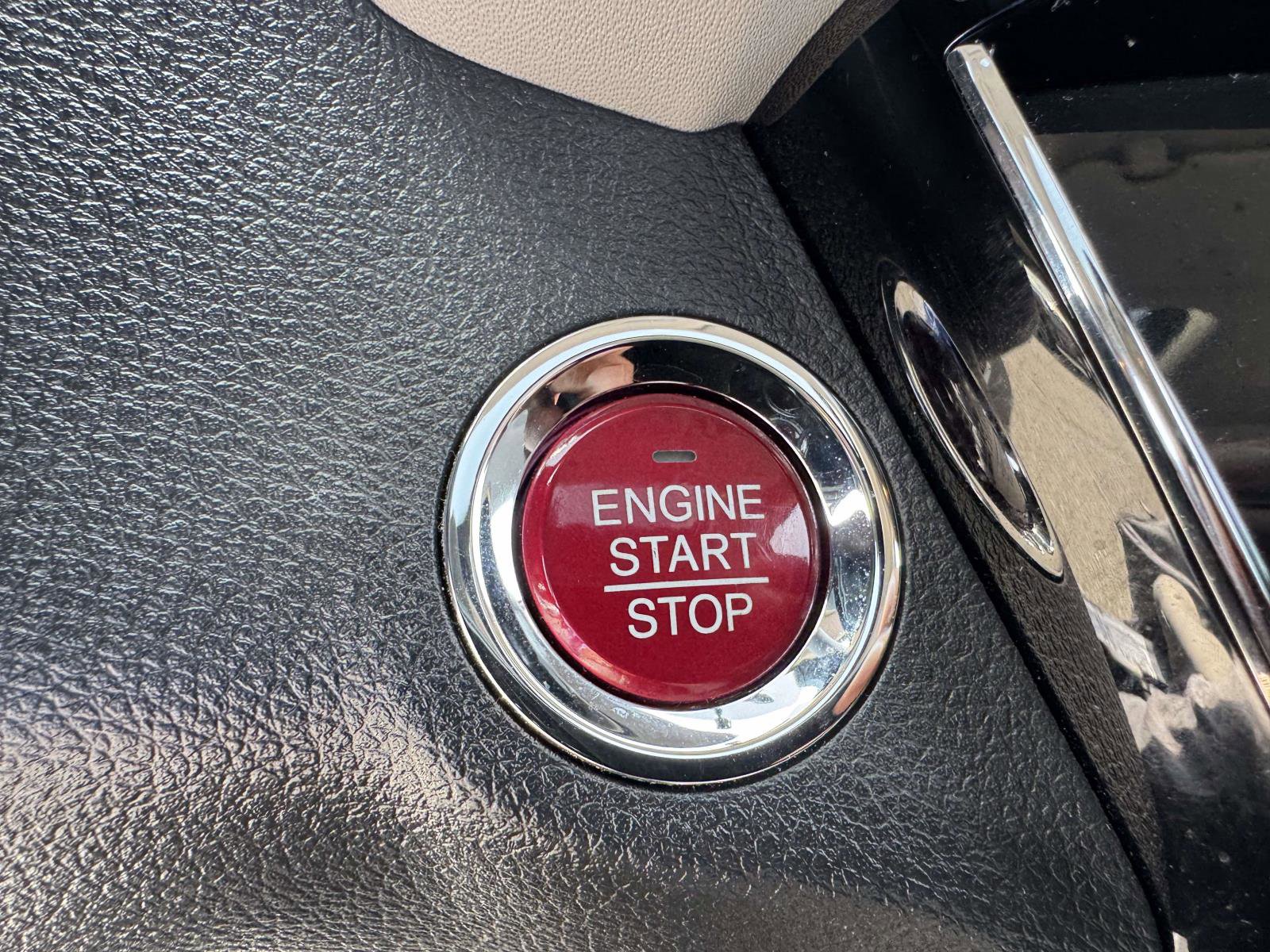 Used 2018 Honda HR-V EX image 31