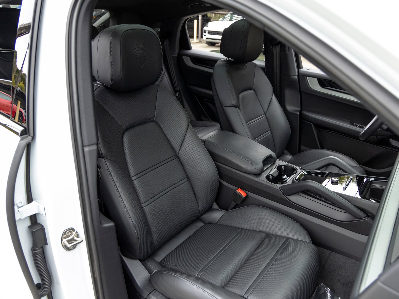 Certified 2026 Porsche Cayenne Coupe AWD/4WD image 59