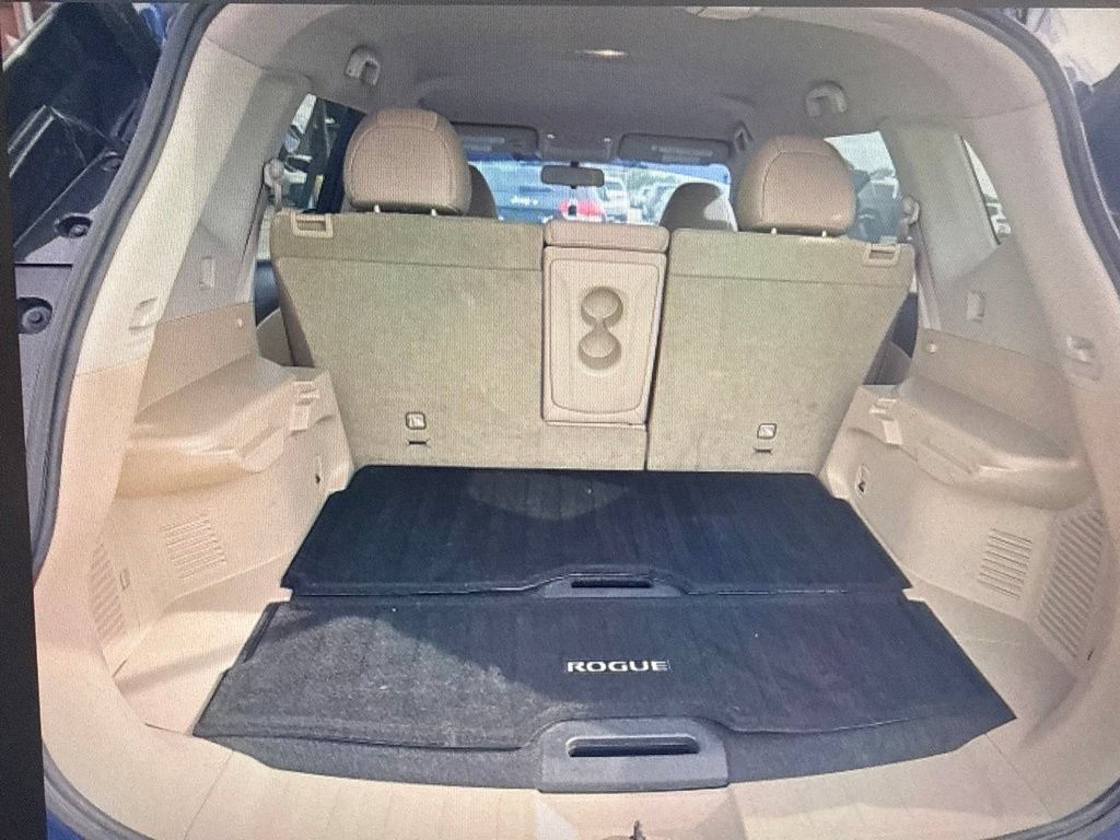 Used 2018 Nissan Rogue SV FWD image 10