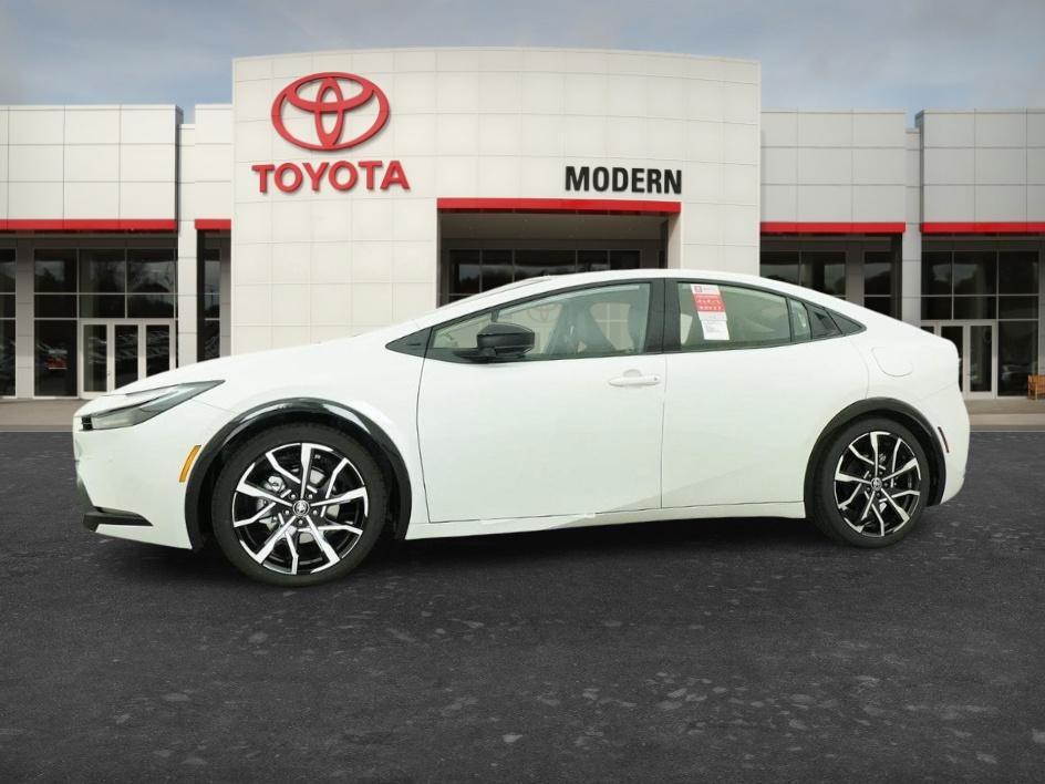 New 2026 Toyota Prius Plug-In Hybrid w/ Limited Premium Package FWD image 4