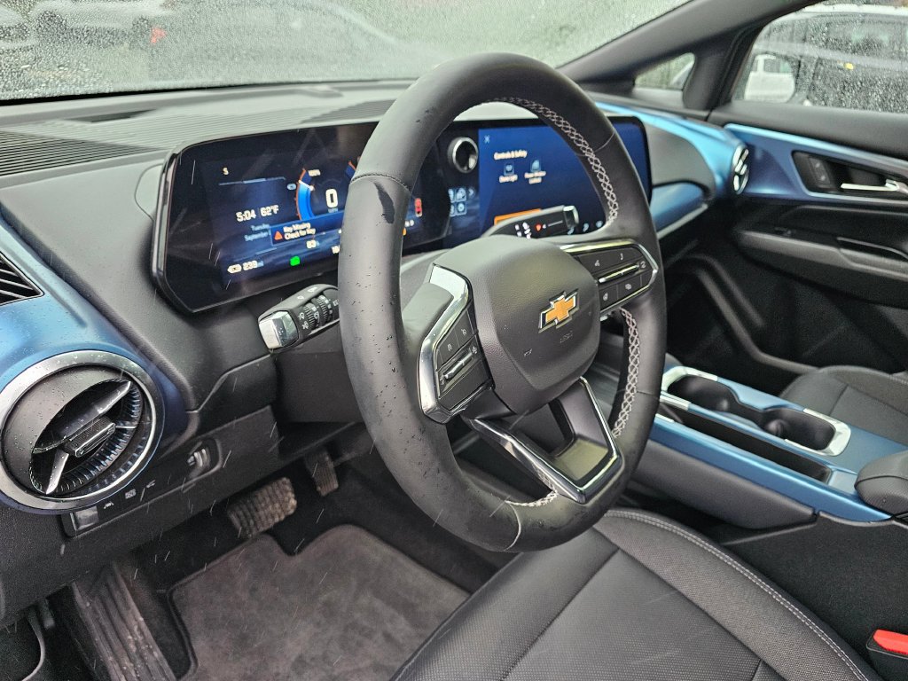 Used 2024 Chevrolet Equinox EV LT AWD/4WD image 23