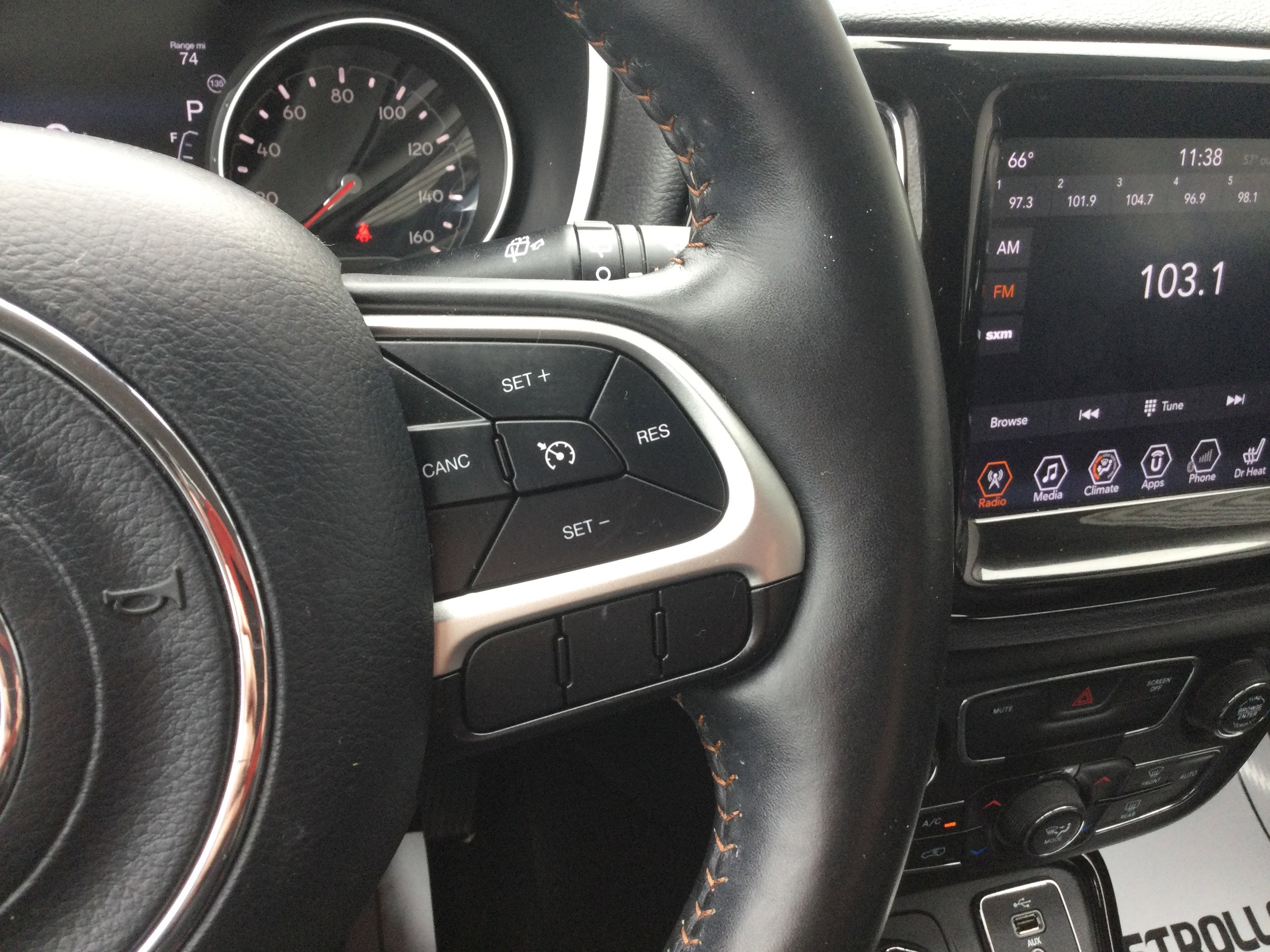 Used 2018 Jeep Compass Limited AWD/4WD image 14