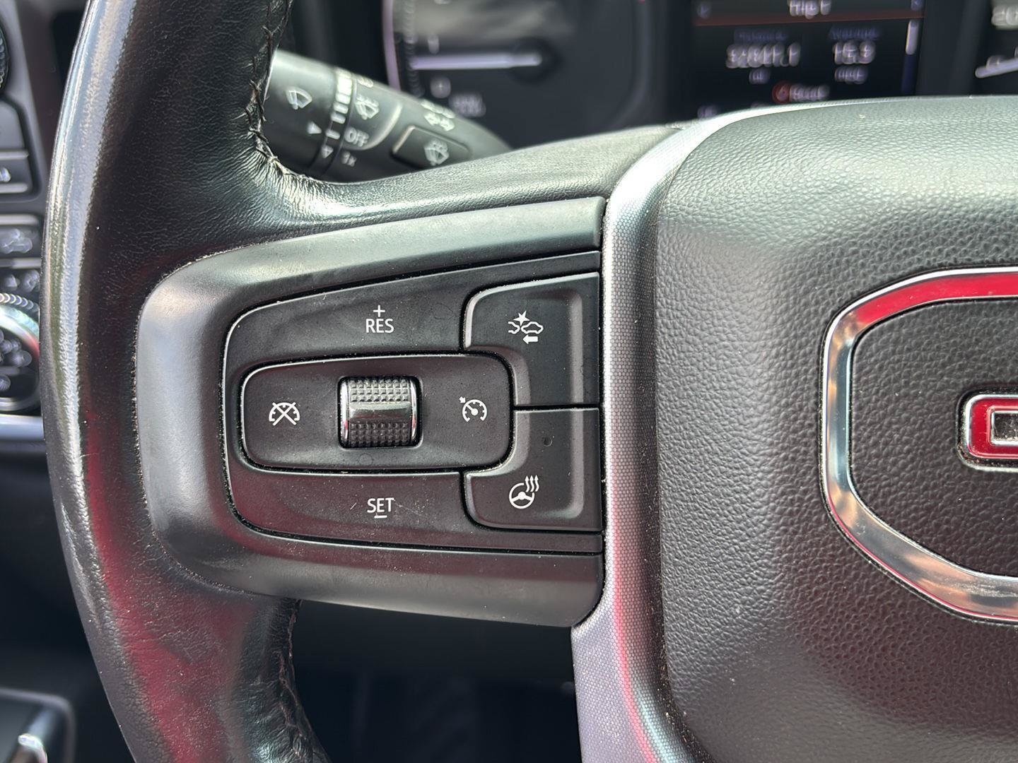 Used 2022 GMC Sierra 1500 SLT w/ SLT Premium Plus Package AWD/4WD image 32