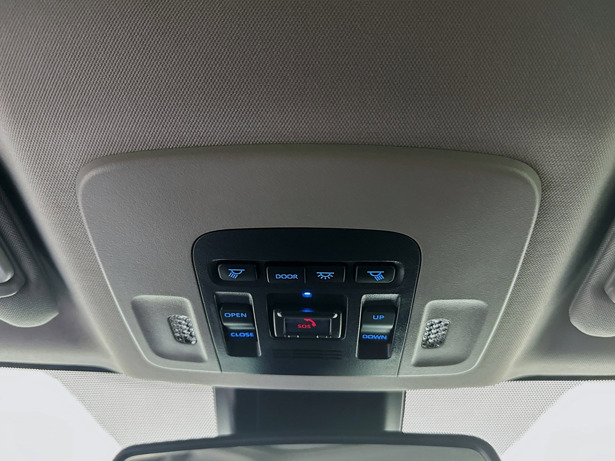 Used 2024 Toyota Camry SE w/ Convenience Package FWD image 18