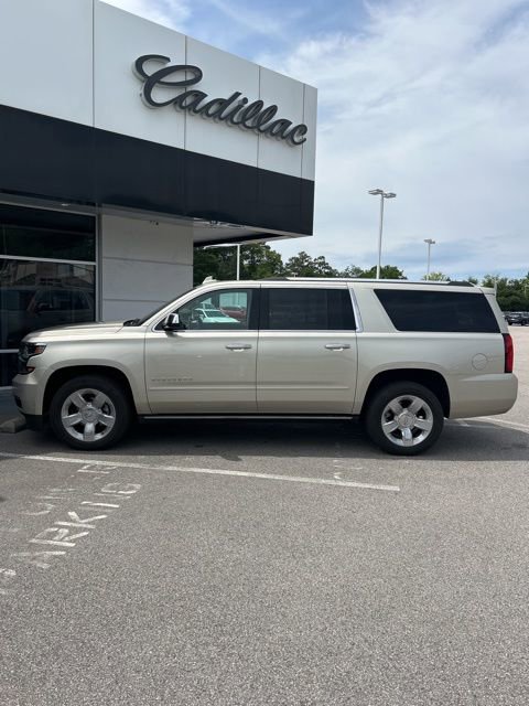 Used 2017 Chevrolet Suburban Premier AWD/4WD image 6