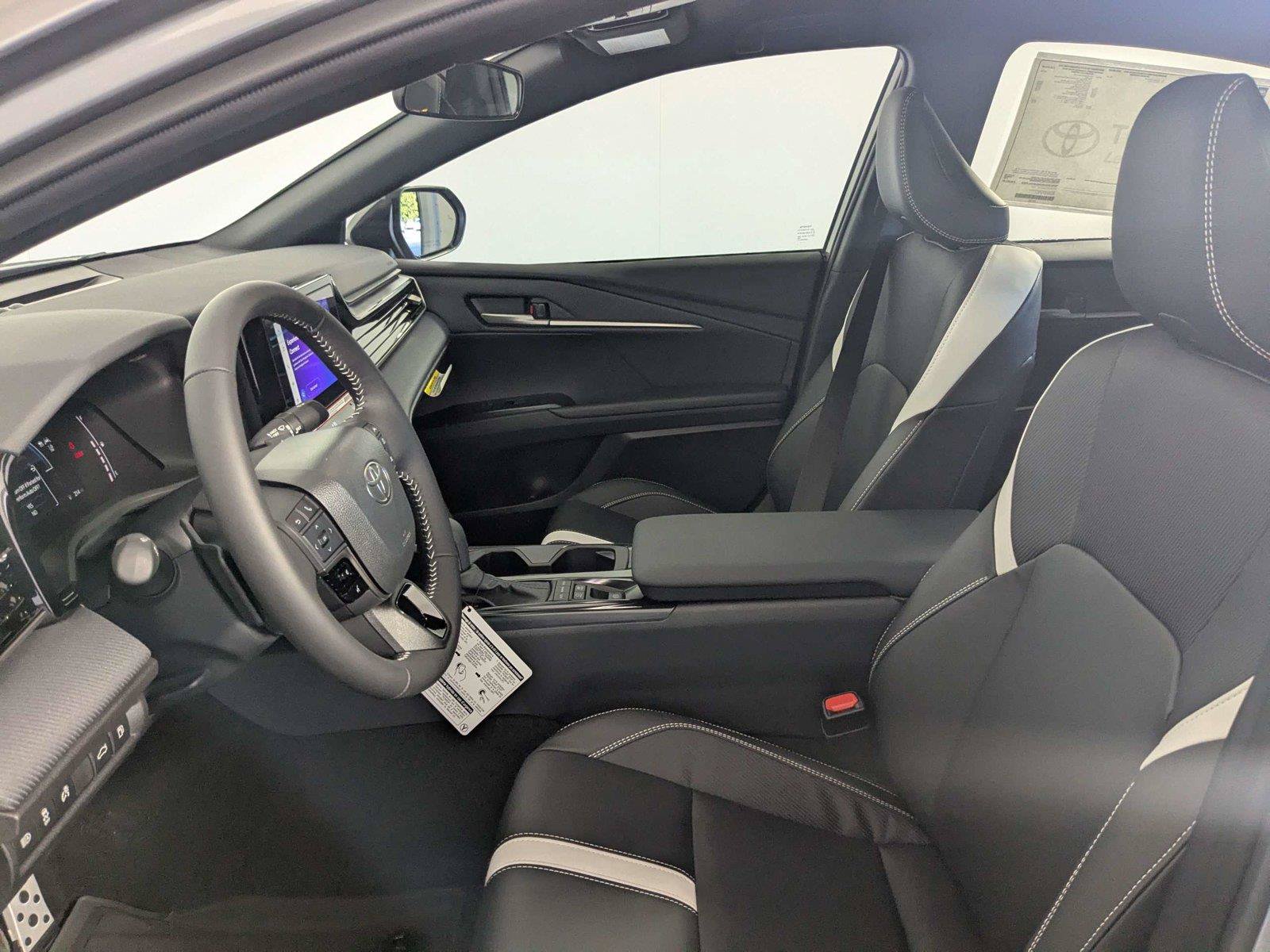 New 2026 Toyota Camry SE FWD image 7