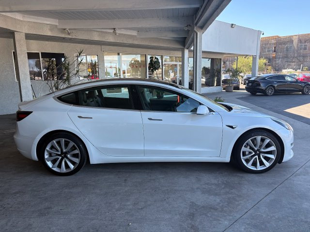 Used 2018 Tesla Model 3 Long Range RWD image 2