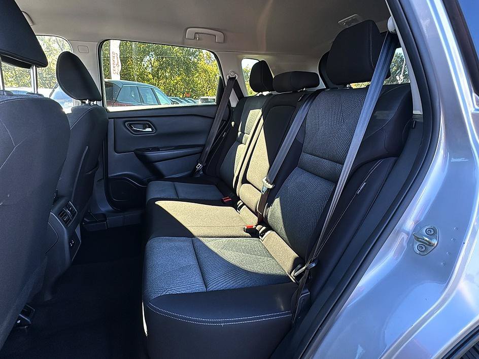 Certified 2025 Nissan Rogue SV AWD/4WD image 17