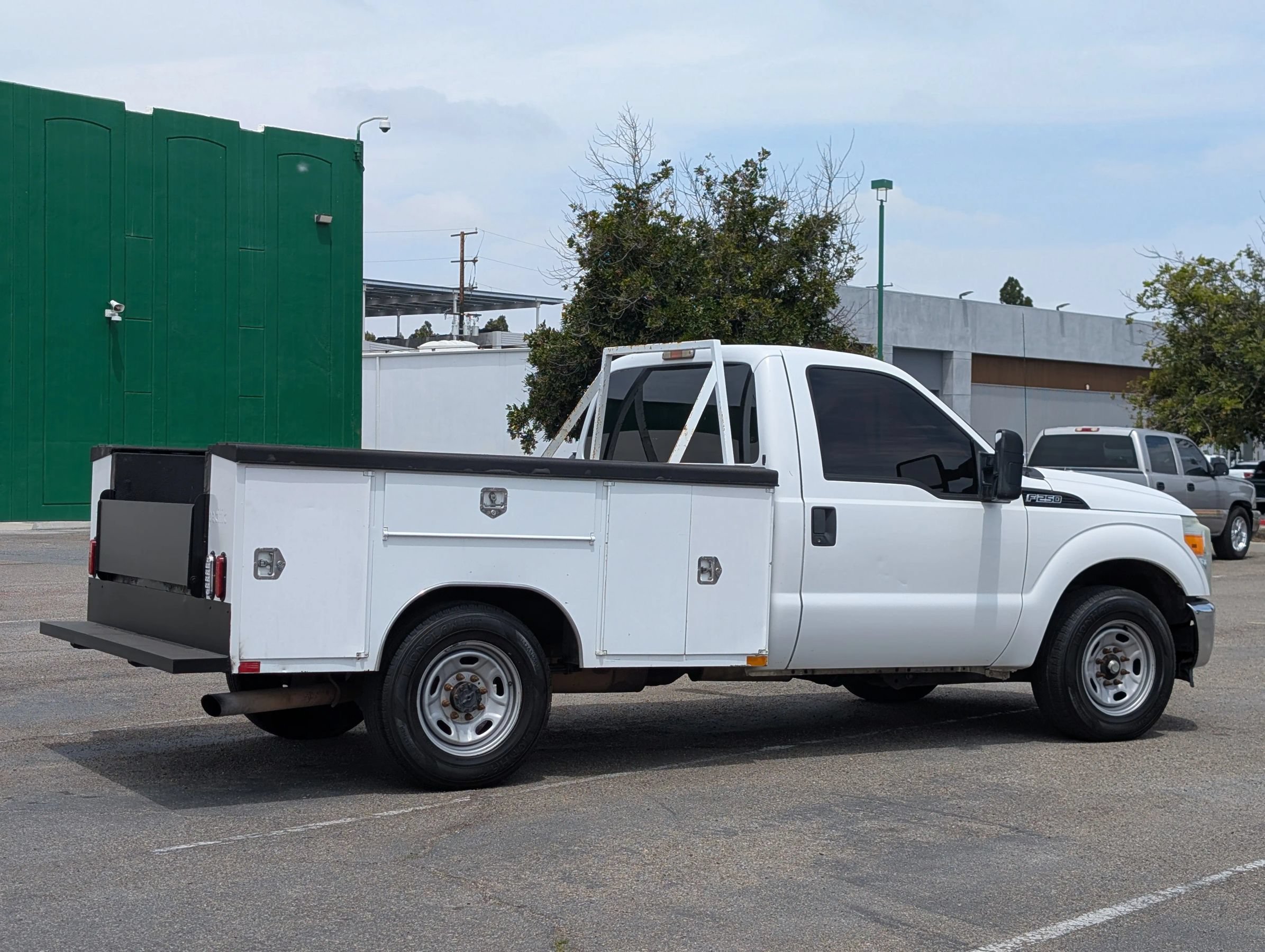 Used 2011 Ford F250 XL w/ XL Value Pkg RWD image 2