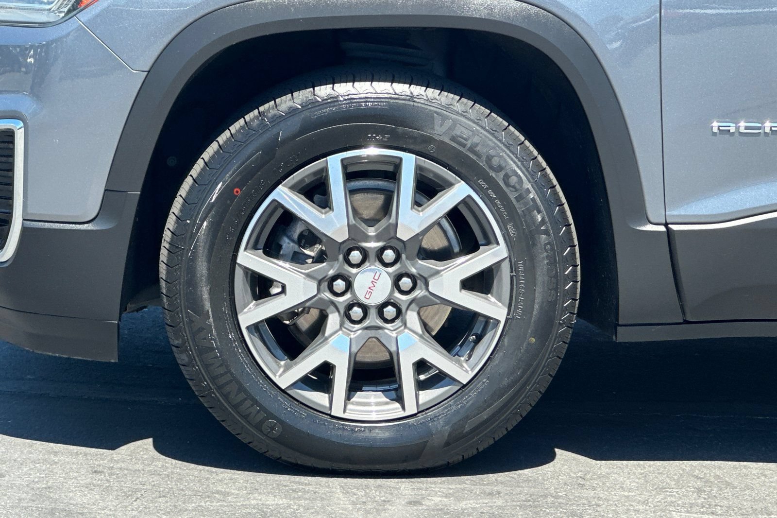 Used 2021 GMC Acadia SLE FWD image 30