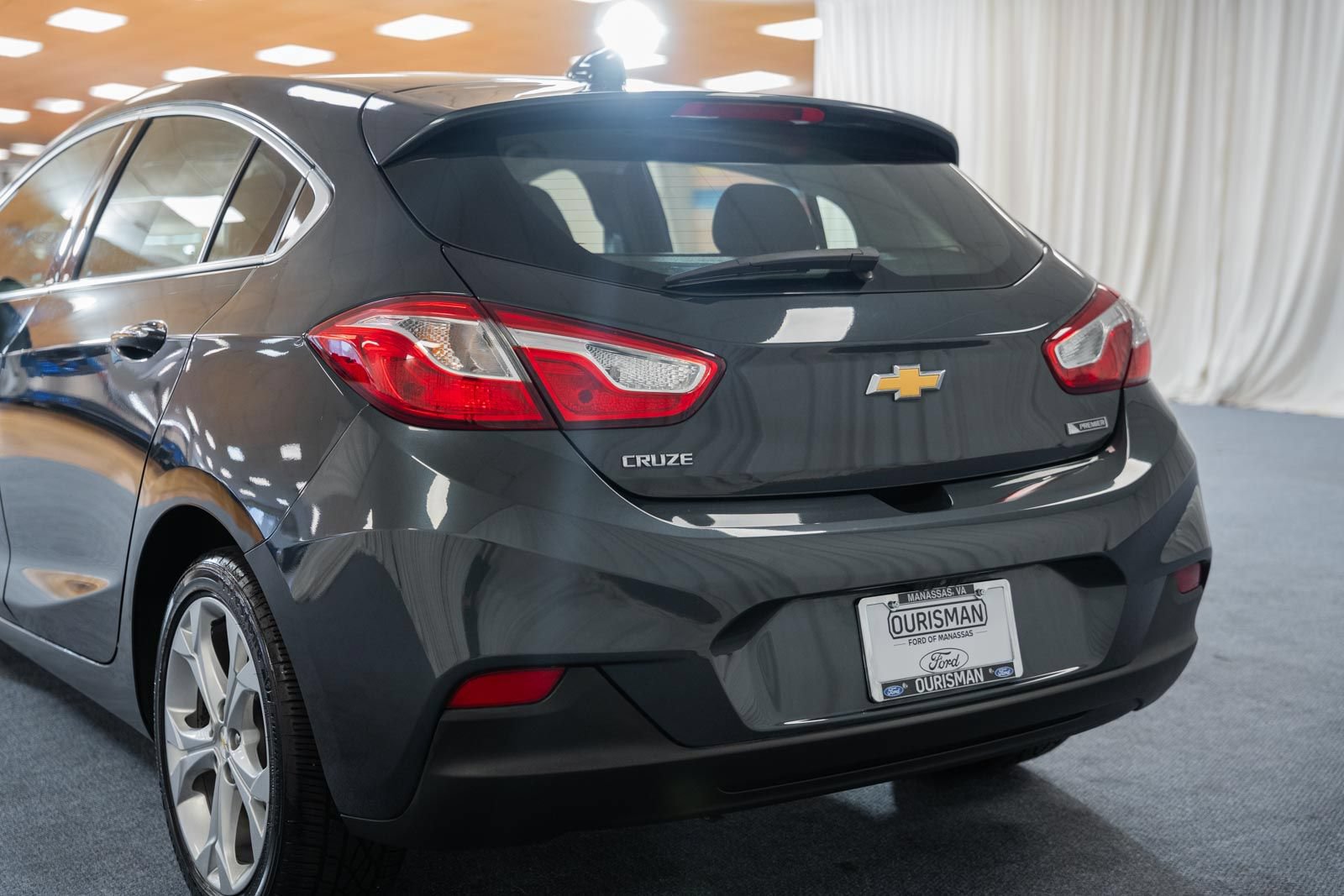 Used 2018 Chevrolet Cruze Premier FWD image 6