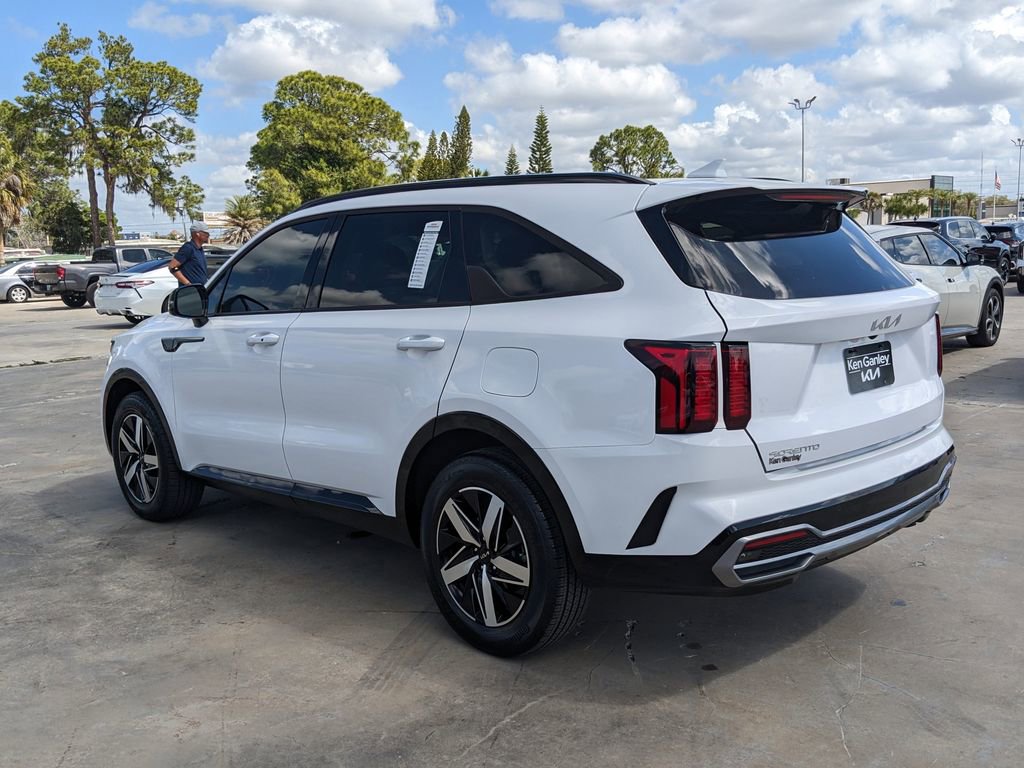 Certified 2023 Kia Sorento EX w/ Panoramic Sunroof Package image 7