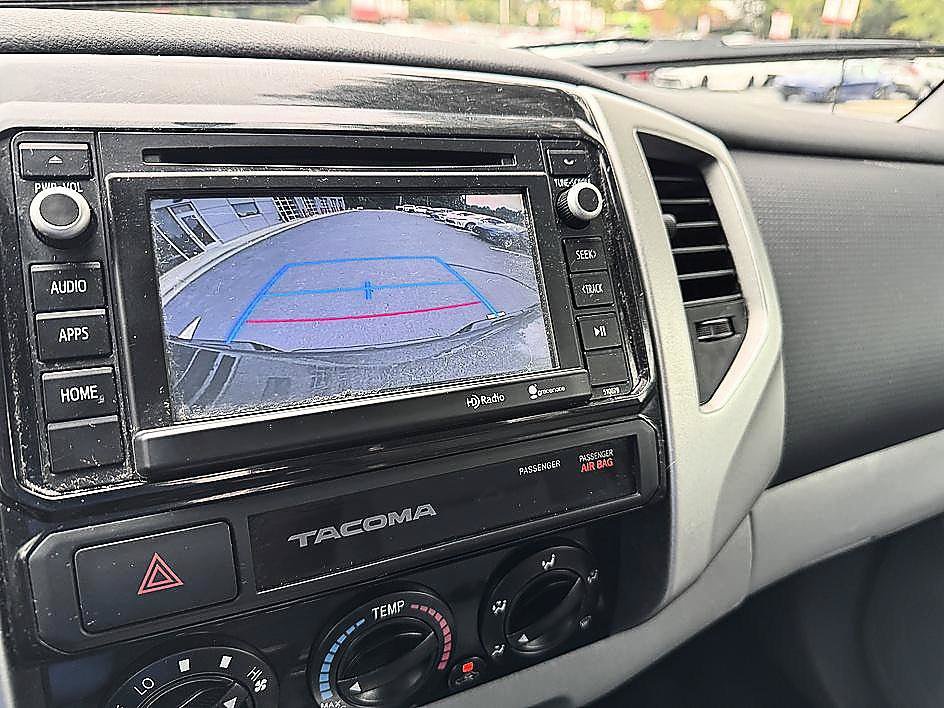 Used 2015 Toyota Tacoma PreRunner w/ TRD Sport Package RWD image 13