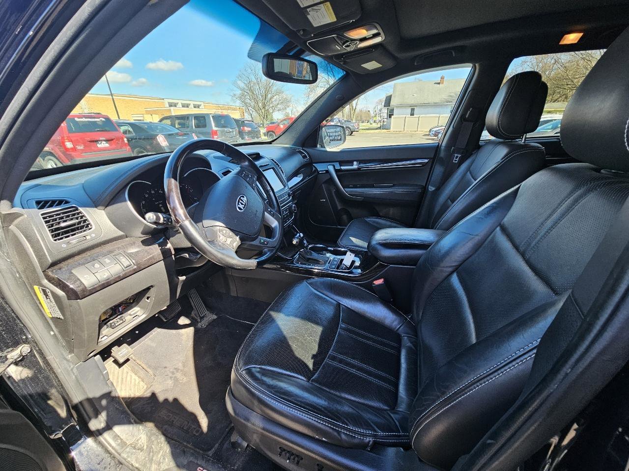 Used 2015 Kia Sorento SX image 17