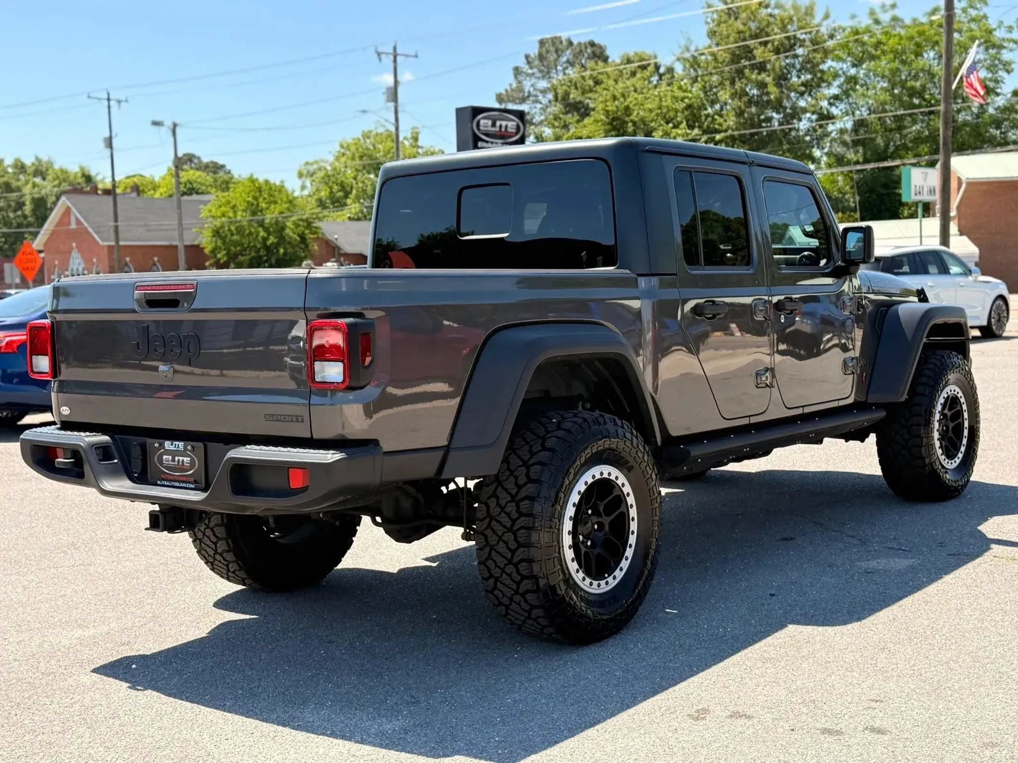 Used 2020 Jeep Gladiator Sport w/ Quick Order Package 24S AWD/4WD image 10