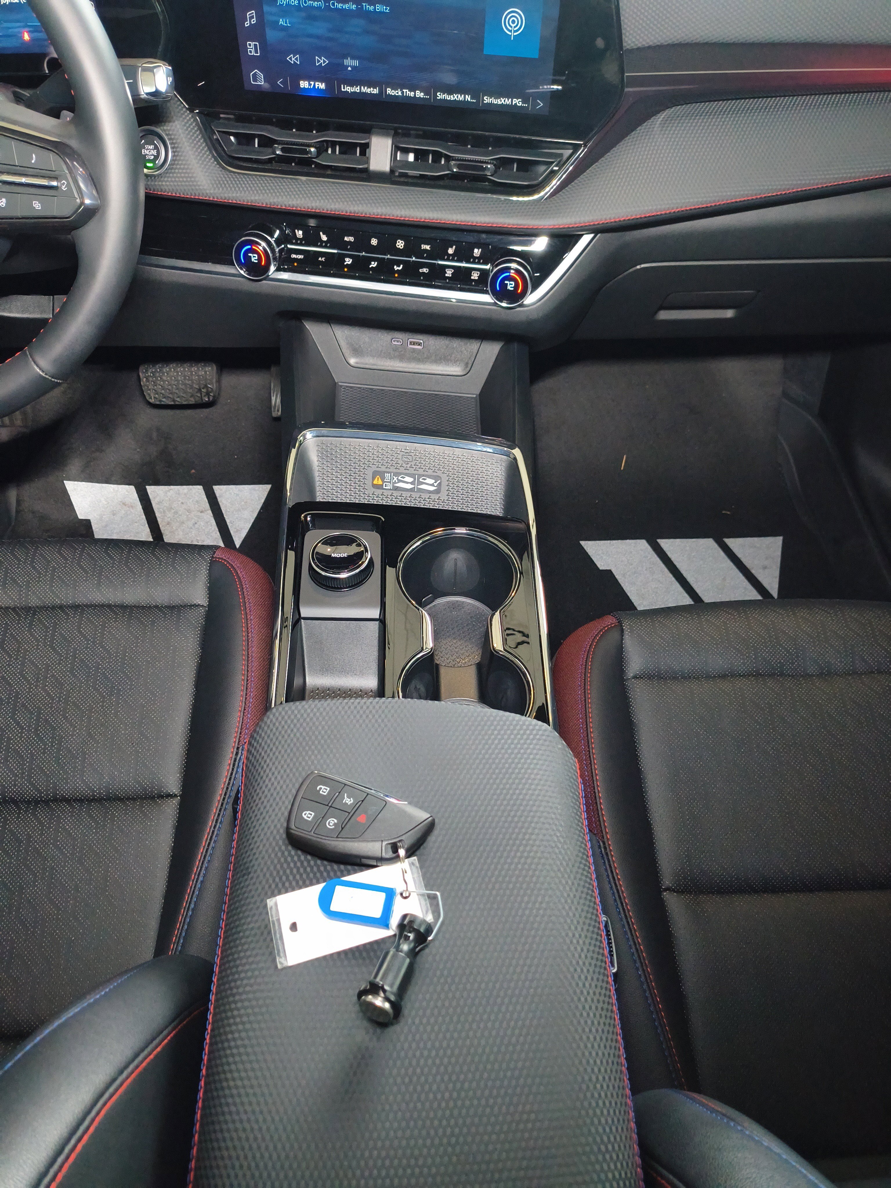 Used 2025 Chevrolet Equinox RS w/ Safety and Technology Package image 15