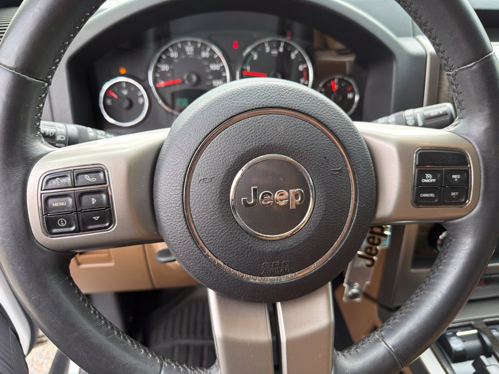 Used 2012 Jeep Liberty Limited w/ Comfort/Convenience Group AWD/4WD image 17