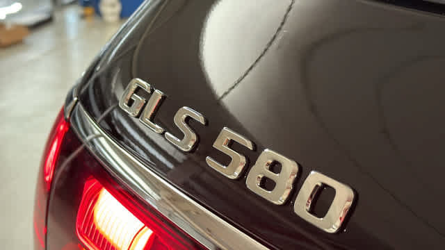New 2026 Mercedes-Benz GLS 580 4MATIC image 9