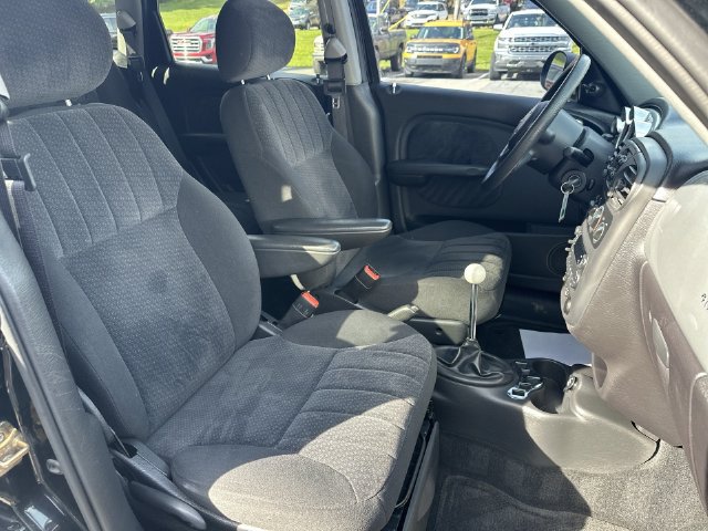 Used 2004 Chrysler PT Cruiser FWD image 32