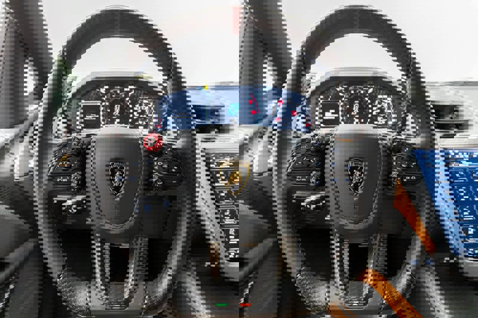 Used 2024 Lamborghini Revuelto image 15