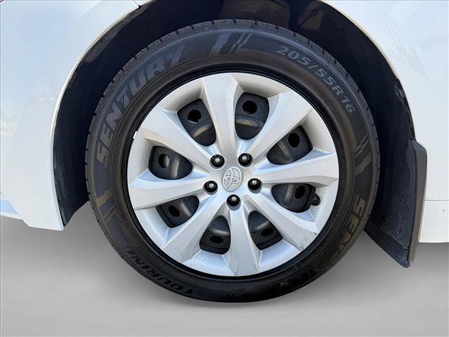 Used 2023 Toyota Corolla LE image 23