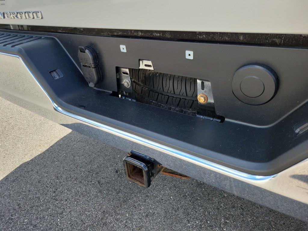Used 2020 Chevrolet Silverado 1500 LT AWD/4WD image 9