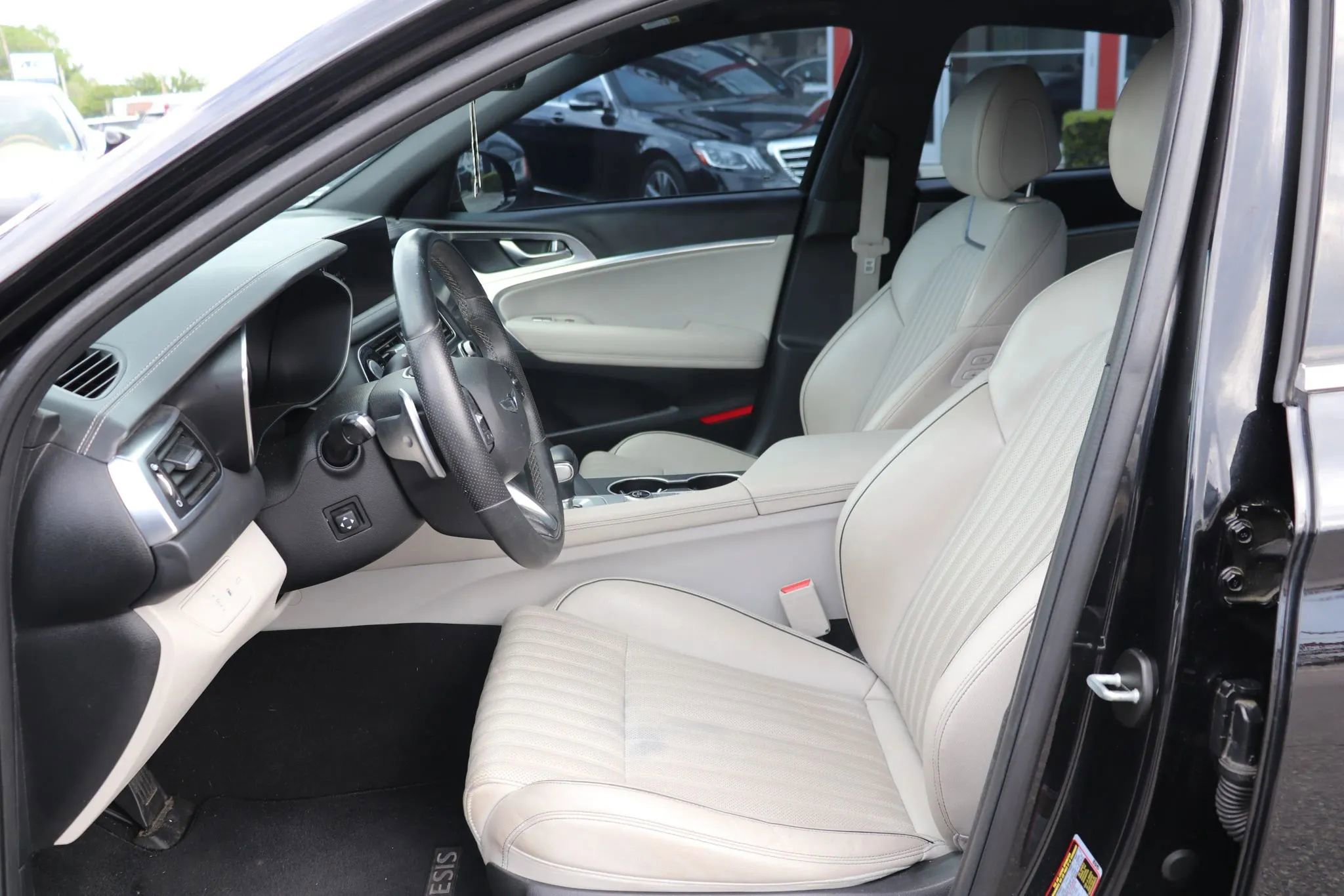 Used 2022 Genesis G70 2.0T w/ Prestige Package RWD image 2