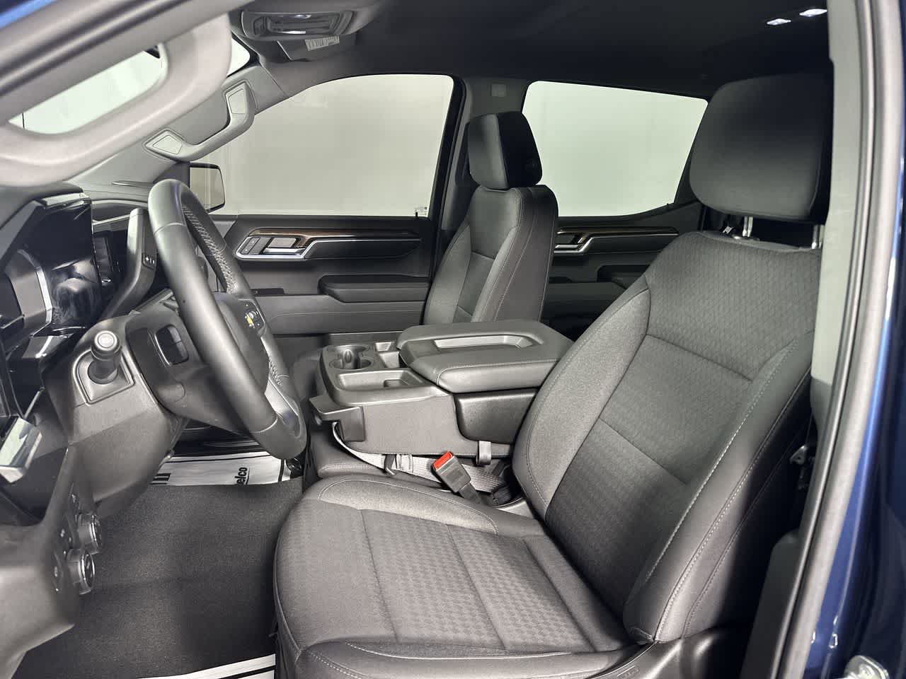 Used 2023 Chevrolet Silverado 1500 LT AWD/4WD image 13